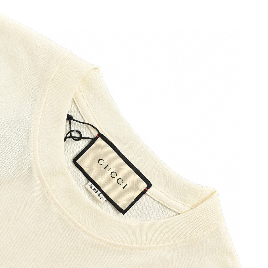 G*u*i apple logo t-shirt (white)