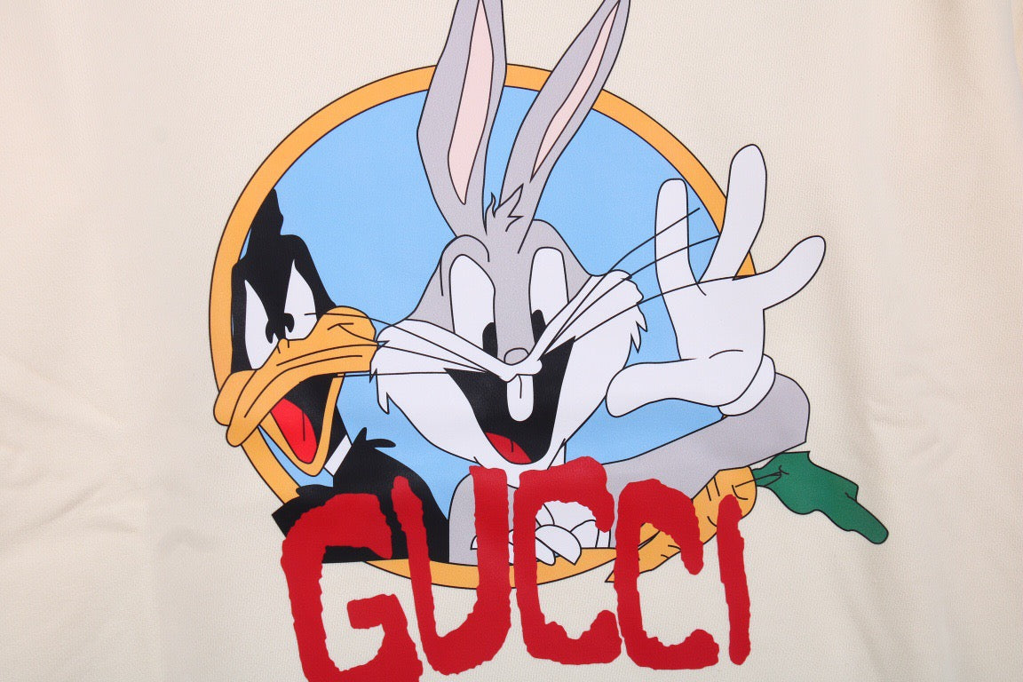 G*u*i bugs bunny sweatshirt - white