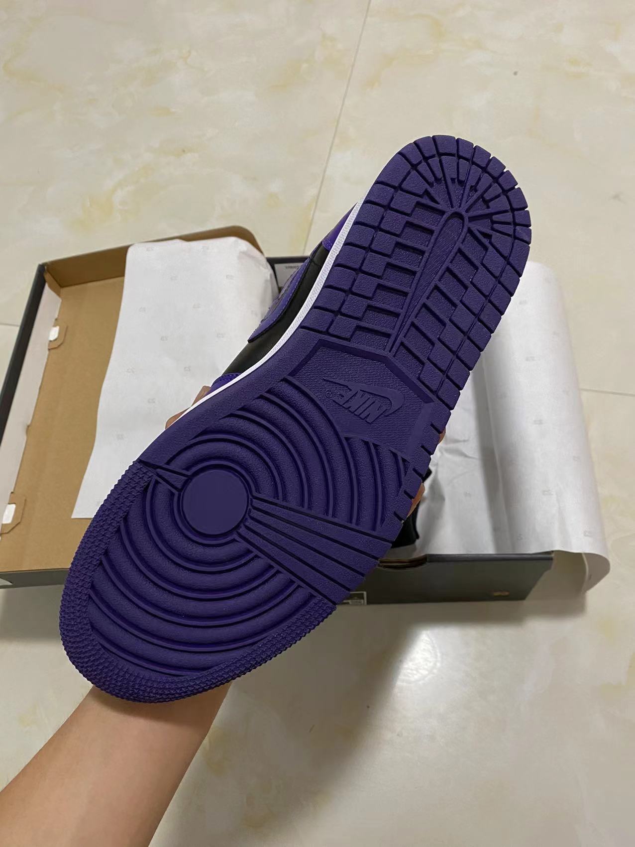 Air Jordan 1 Mid "Purple Black"