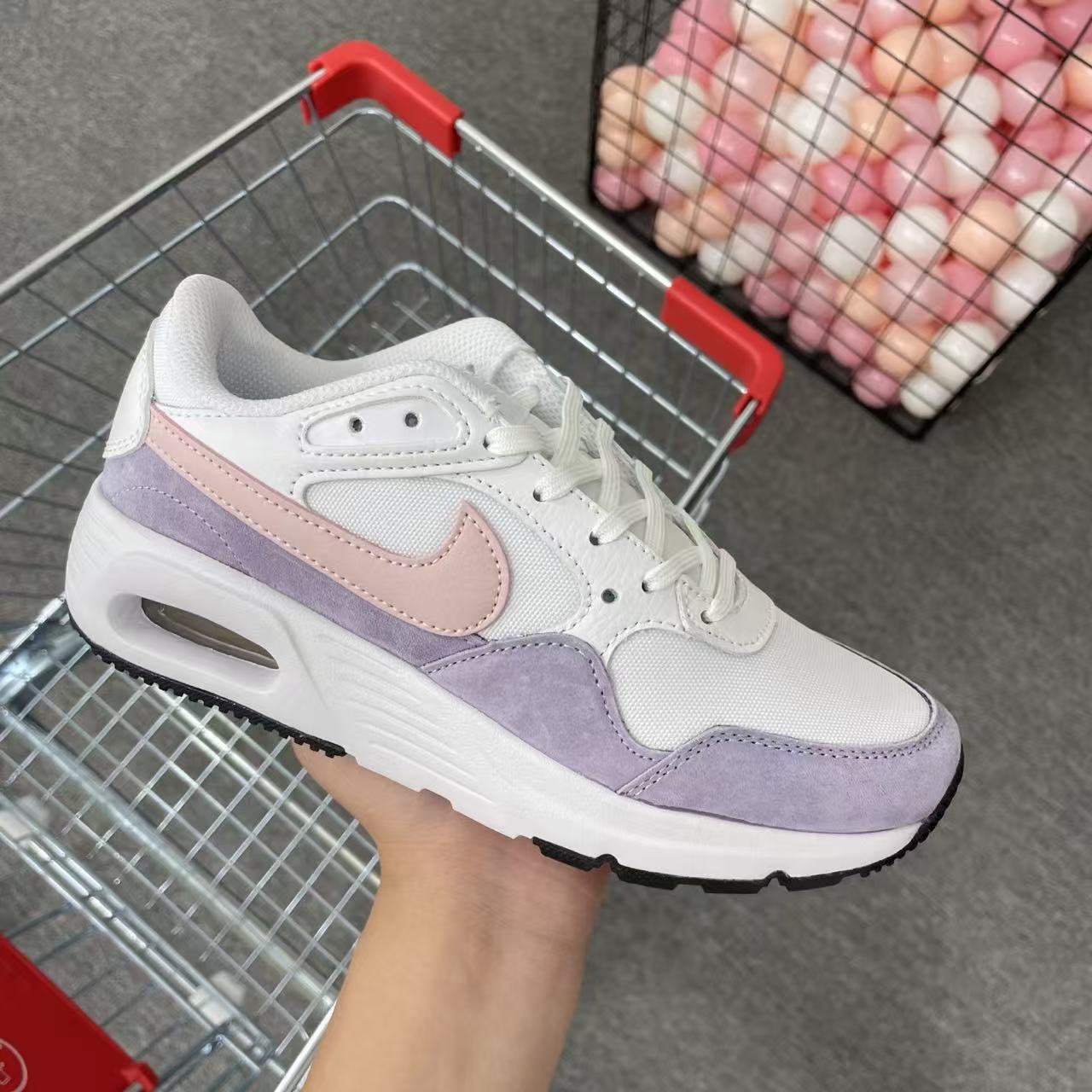 Nike Air Max “White/Purple” – Iconic Air, Bold Accents