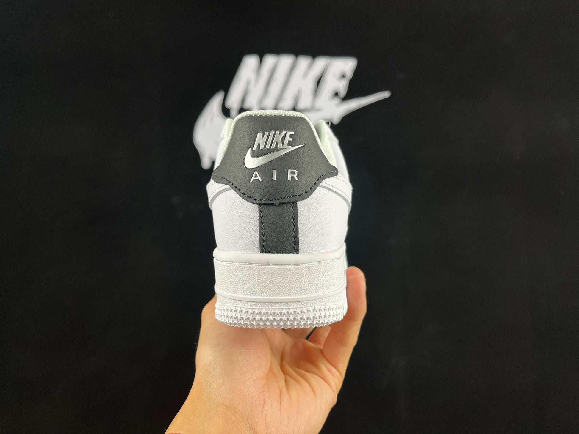 NIKE AIR FORCE 1 "White Buckle"