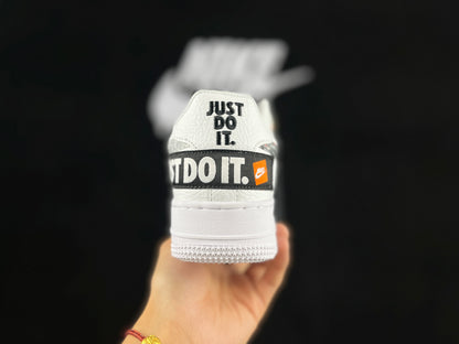 NIKE AIR FORCE 1 Low "Just Do It"