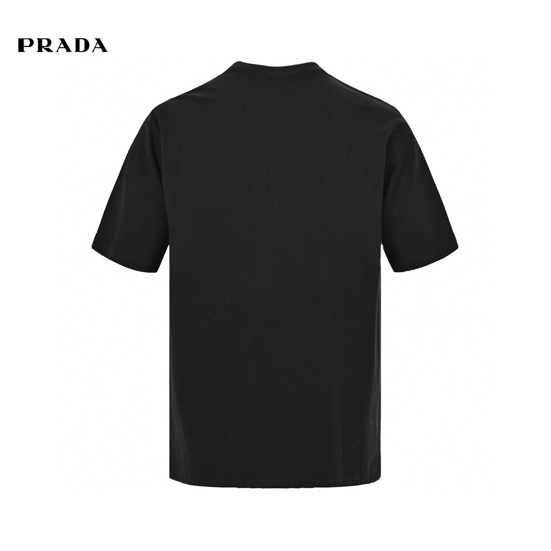 Pra*a t-shirt - black with subtle branding