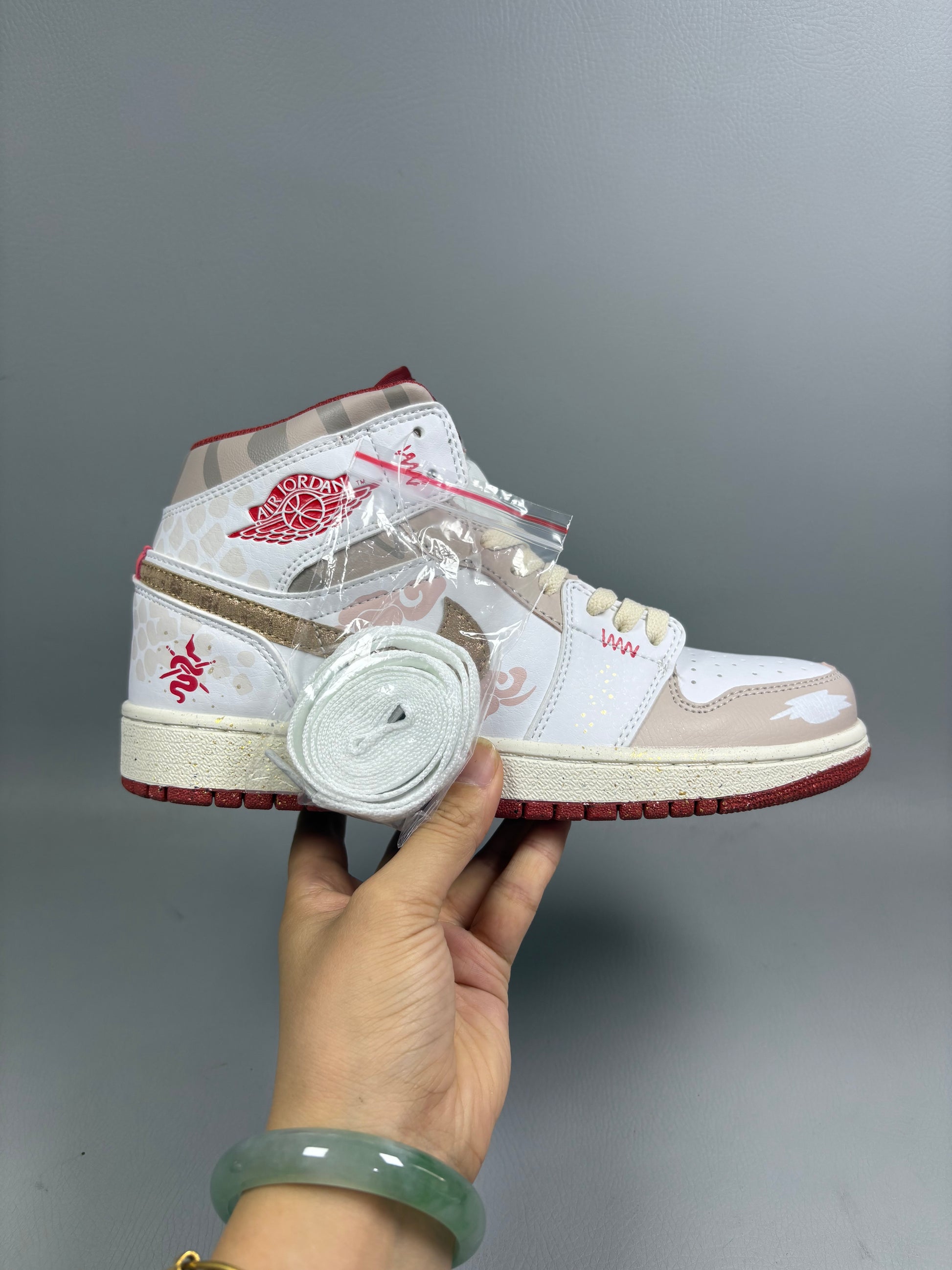 Air Jordan 1 Retro High OG 'Pink Snakeskin'
