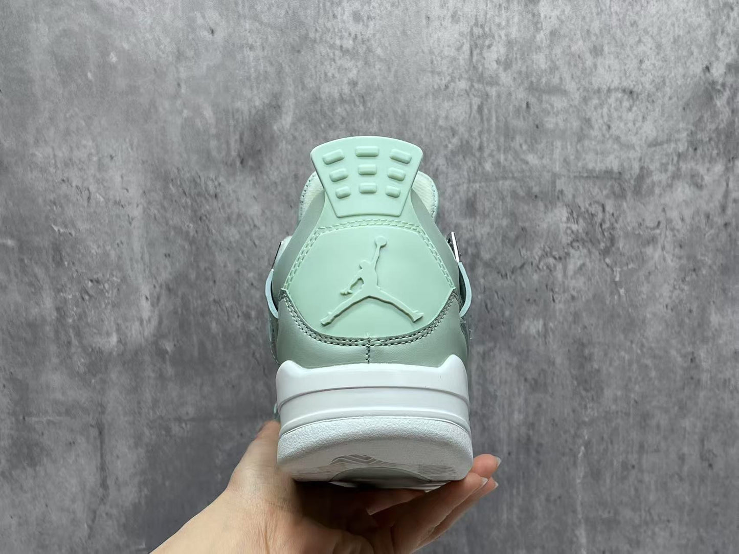 Air Jordan 4 Retro "Cool Mint"
