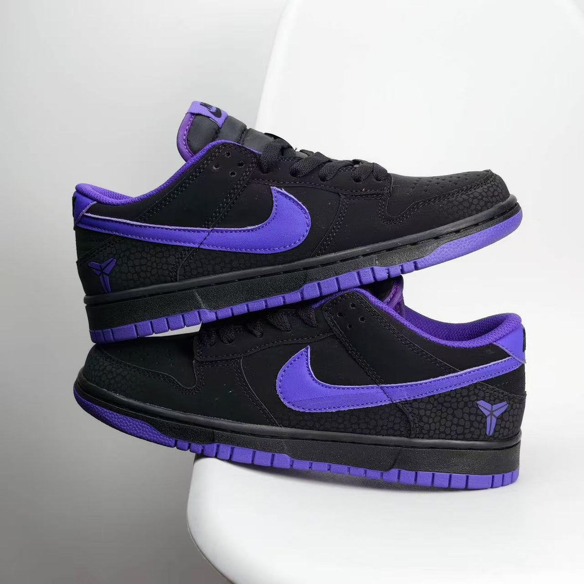 Nike Dunk Low “Black/Purple” – Bold Contrast, Timeless Vibe