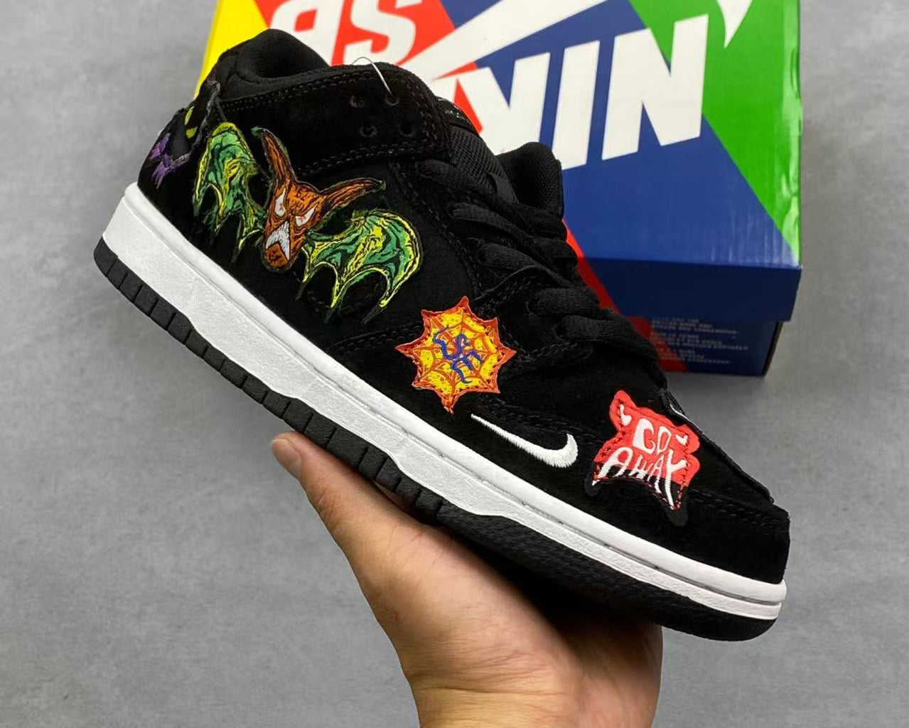 Nike Dunk Low “Black/Easter” – Festive &amp; Mismatched
