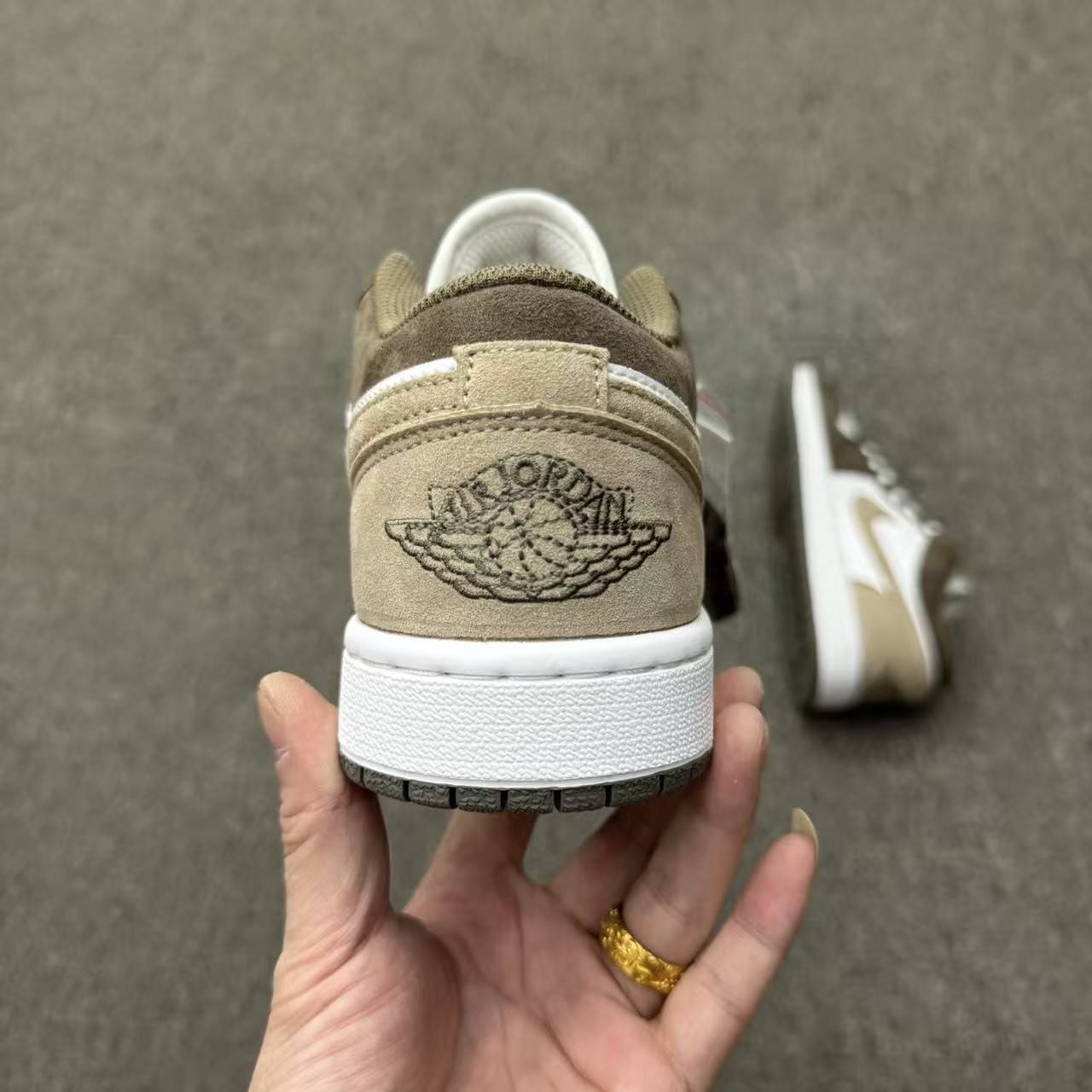 Air Jordan 1 Low “Olive Grey” – Premium Earth-Toned Low-Top