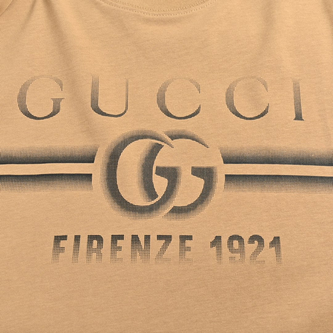 G*u*i tan t-shirt with firenze 1921 logo