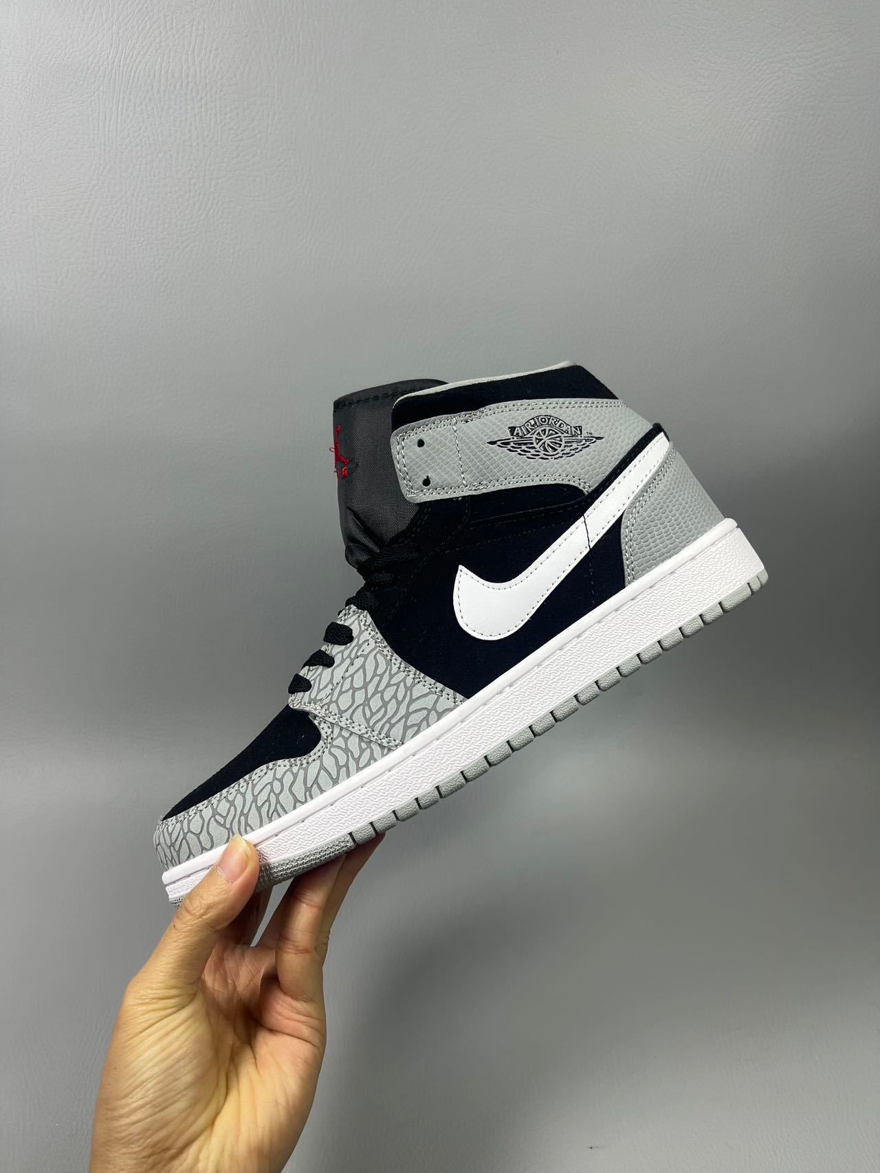 Air Jordan 1 Retro High OG "Elephant Print"