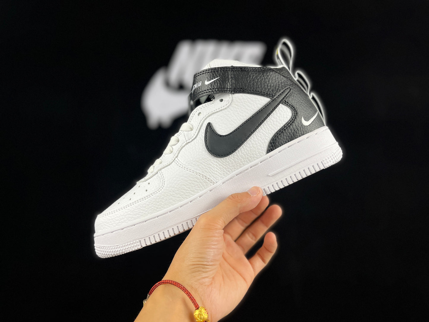 NIKE AIR FORCE 1 High "White/Black"