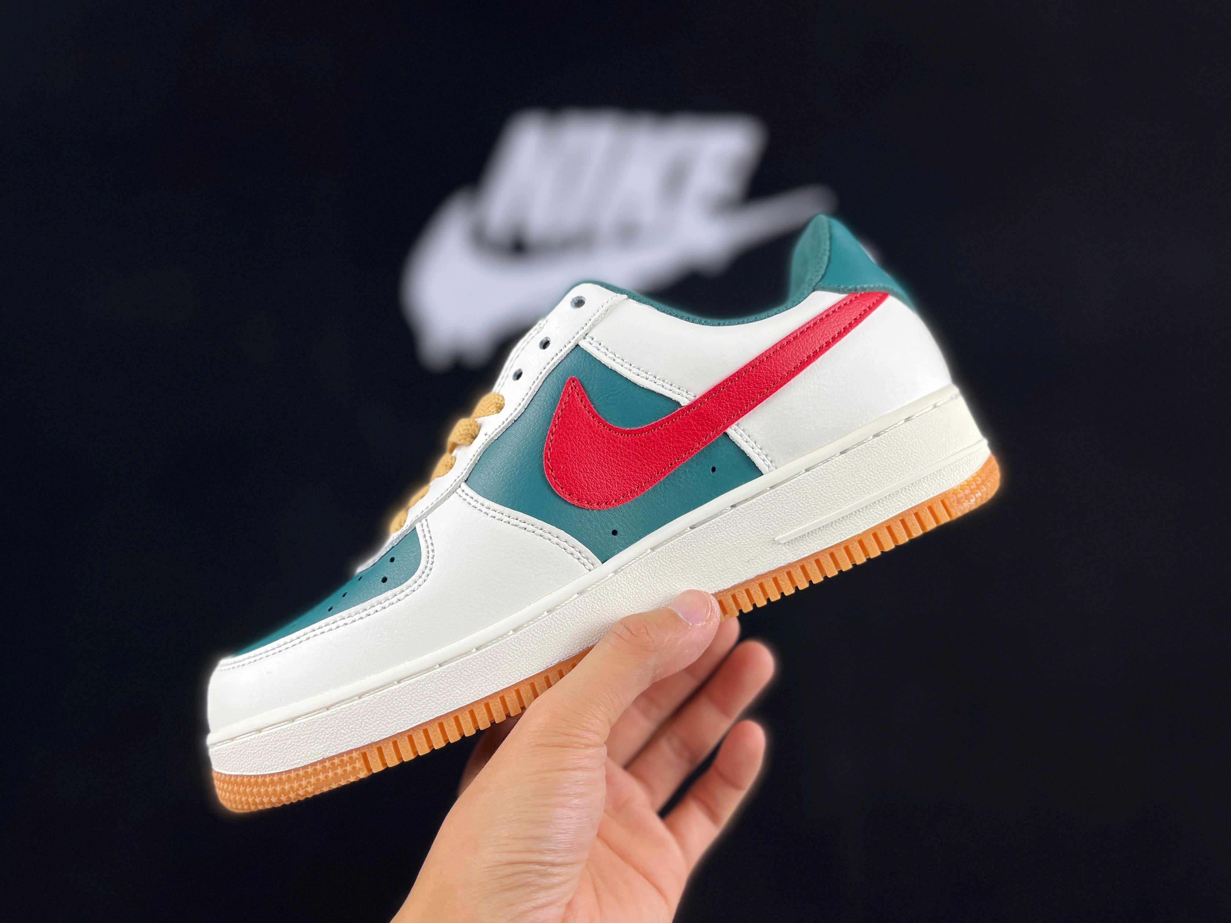 NIKE AIR FORCE 1 Low