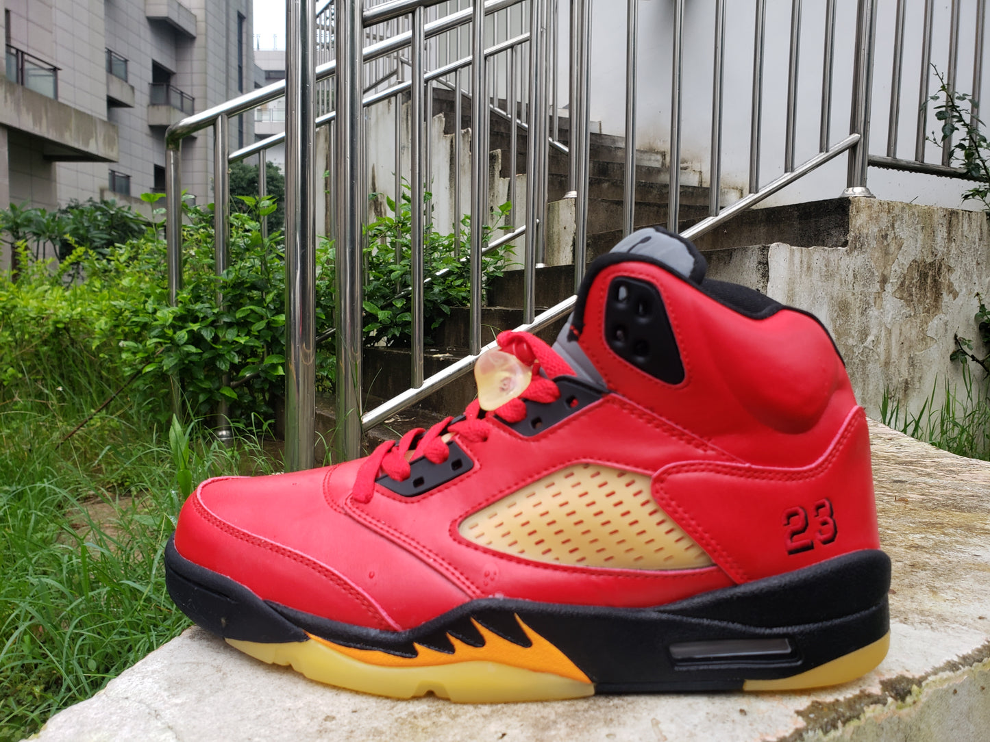 Air Jordan 5 "Raging Bull"