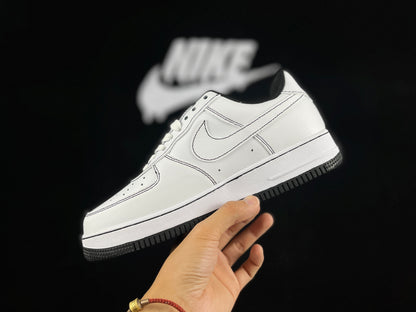 NIKE AIR FORCE 1 '07