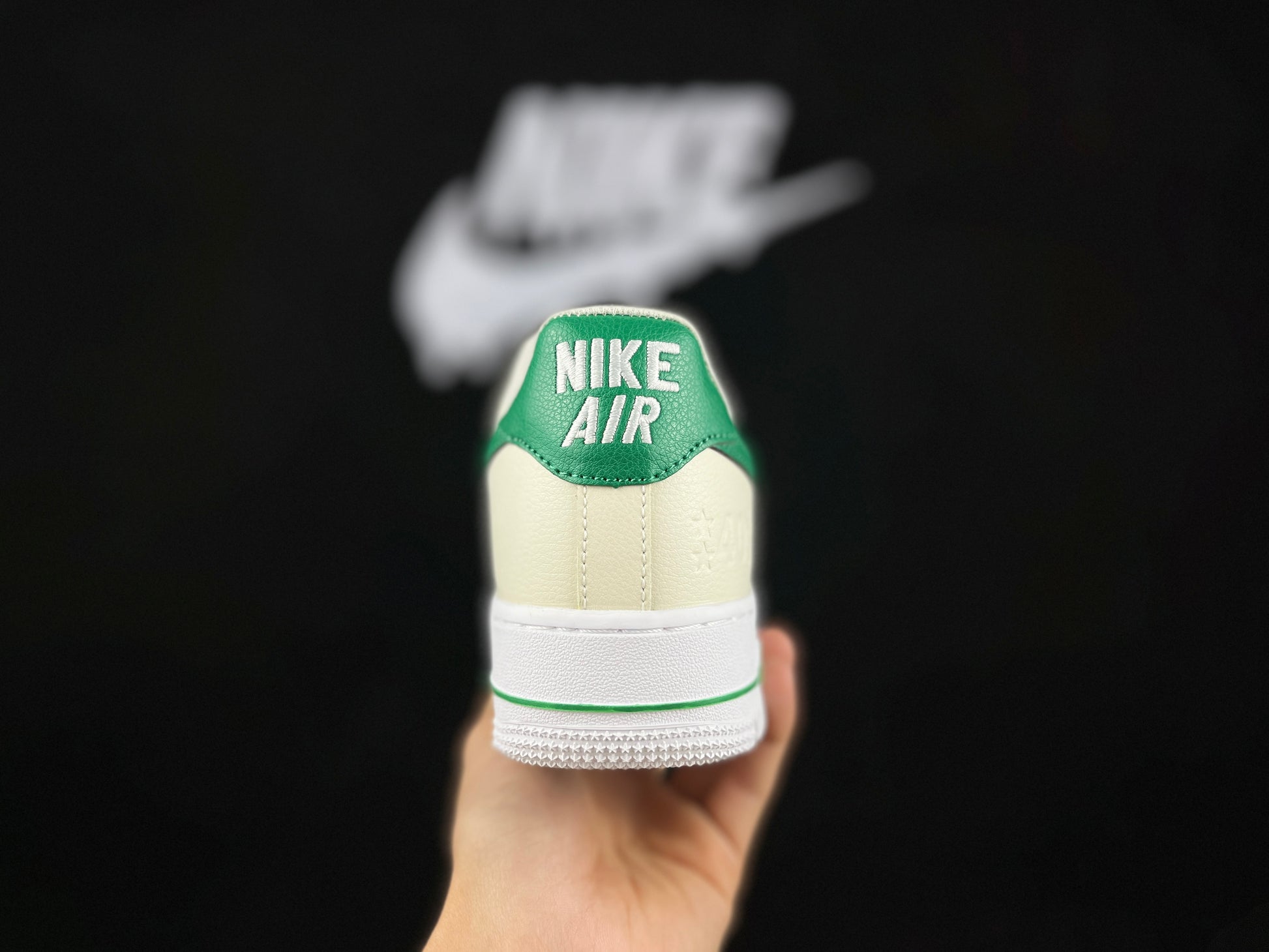 NIKE AIR FORCE 1 "Light Green"