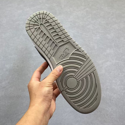 Nike Air Jordan 1 Low – Wolf Grey / White