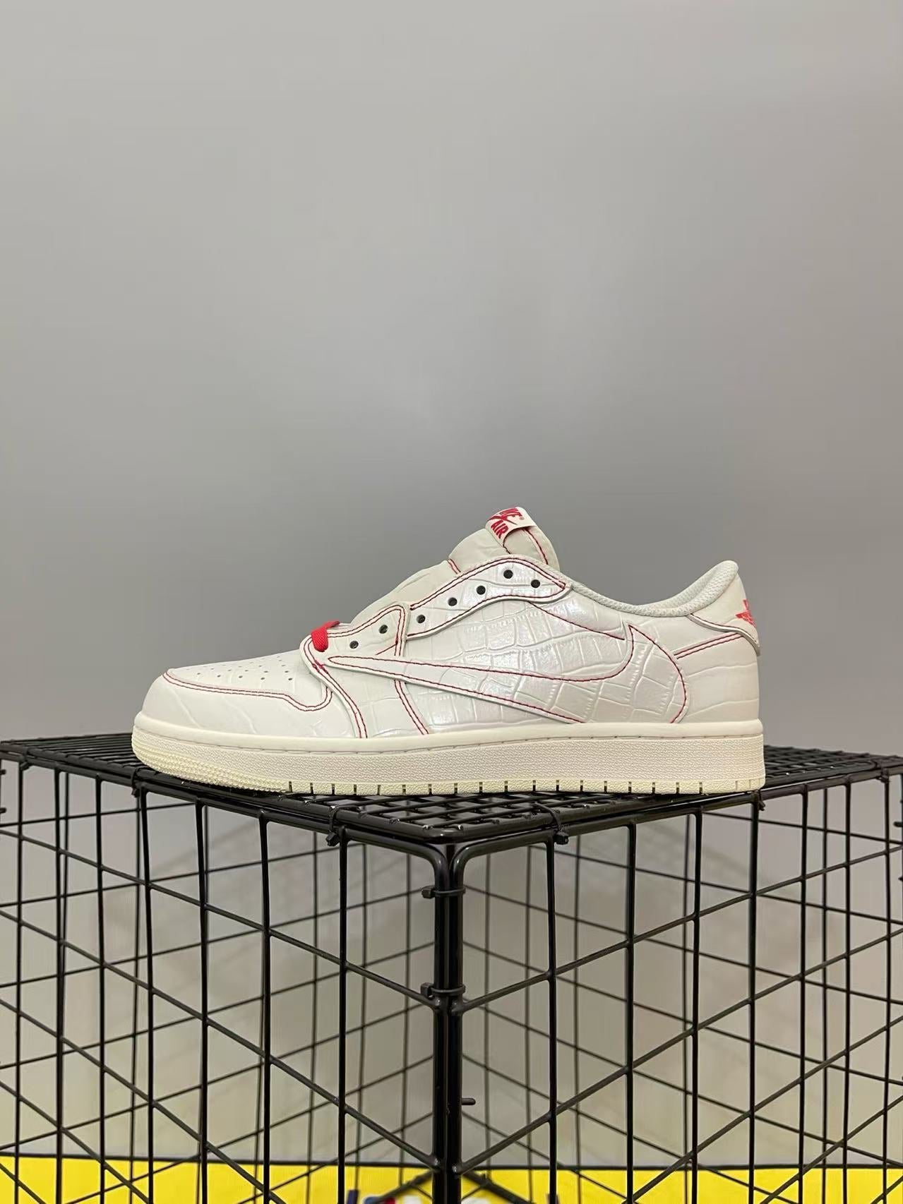Nike Air Jordan 1 Low – White / University Red