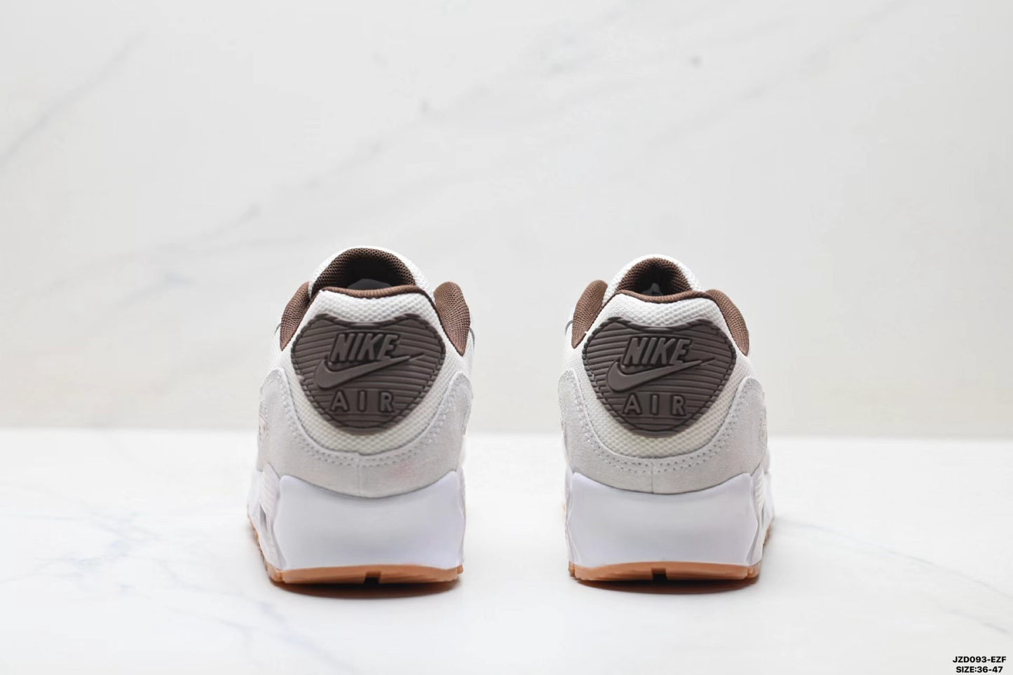 Nike Air Max in White/Grey/Black: Monolithic Gradient