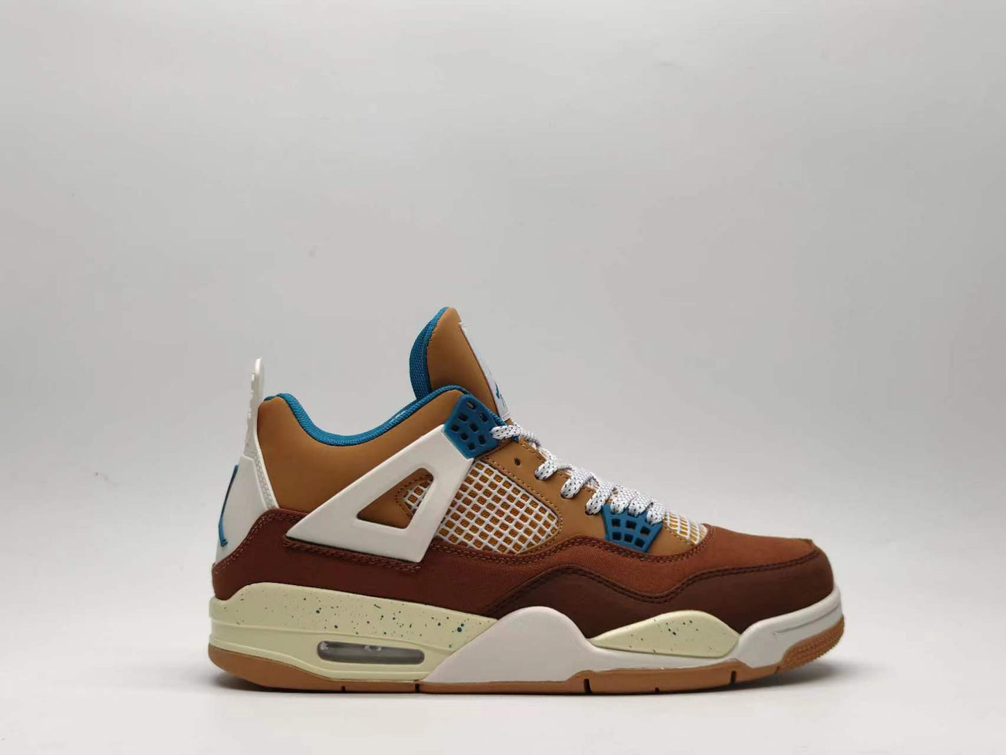 Air Jordan 4 Retro "Teddy Bear"