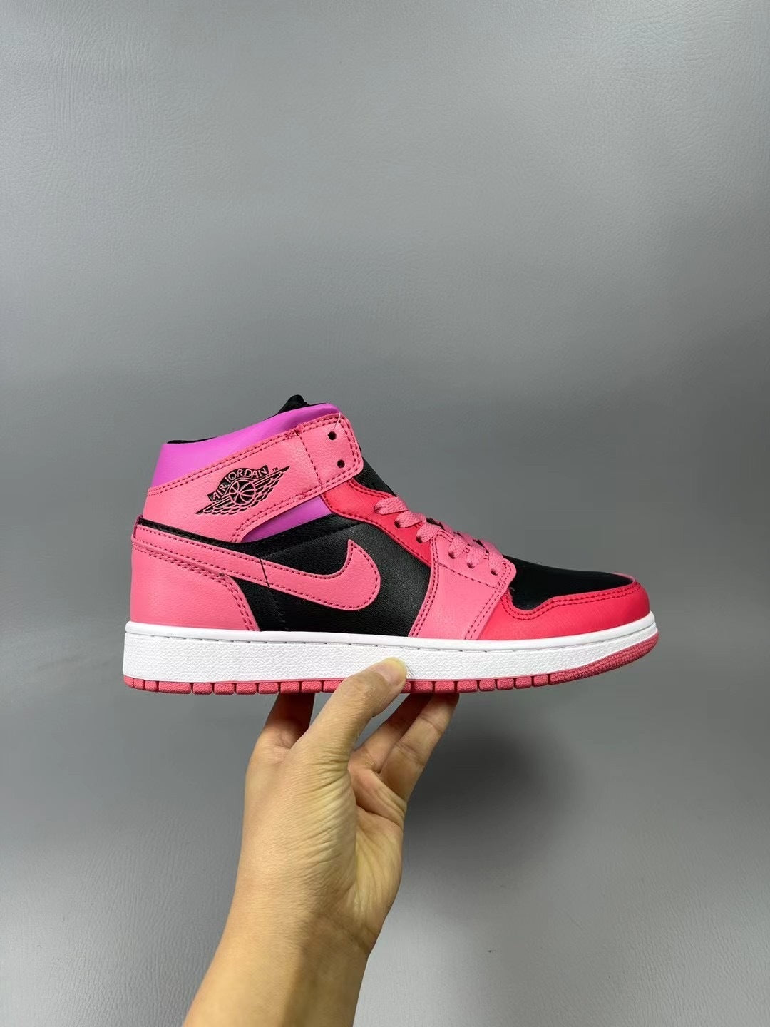 Air Jordan 1 High "Rose Pink"
