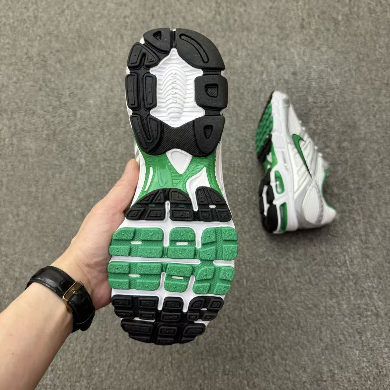 Nike Air Max Moto 2K “White/Stadium Green” – Y2K Runner Revival