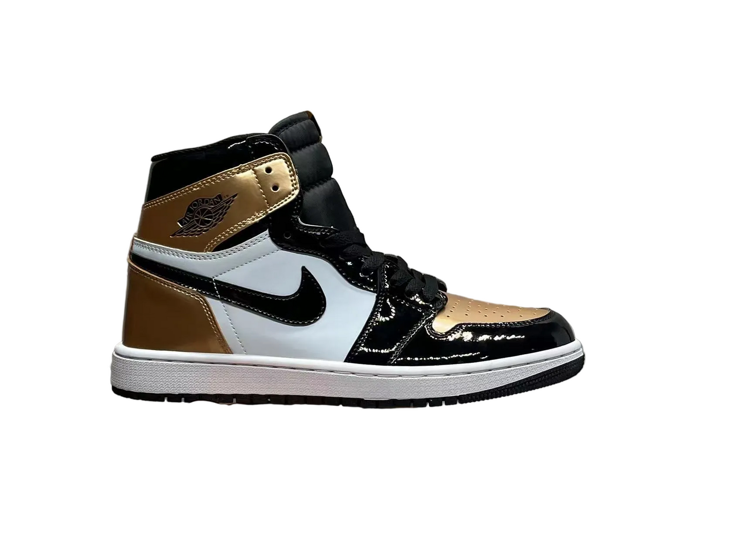 Air Jordan 1 High OG "Black/Gold Split"