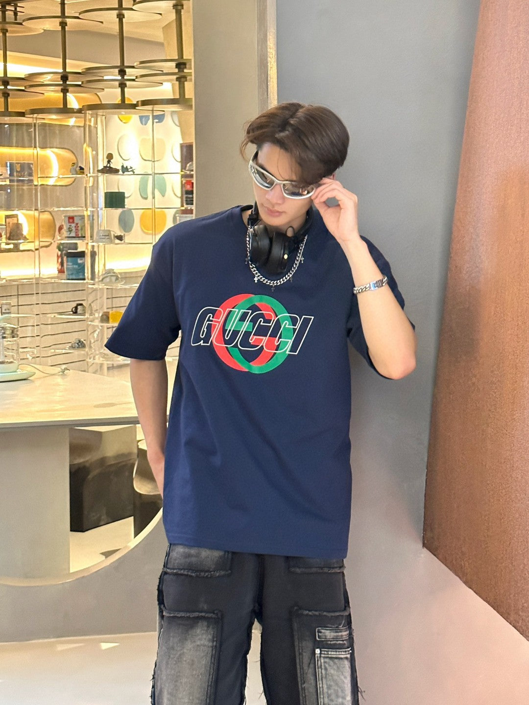 Gucci Navy T-Shirt with Overlapping Logo