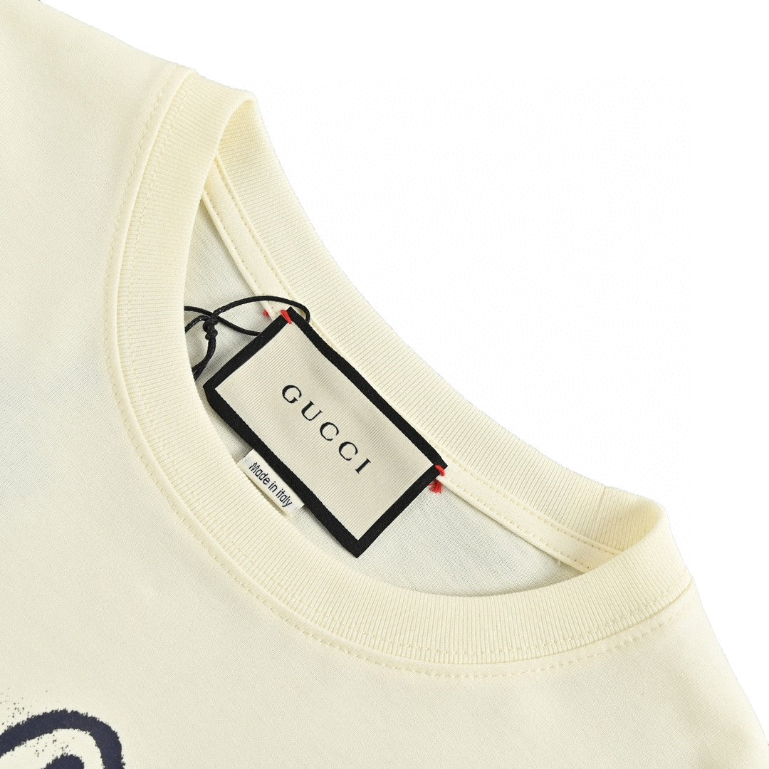 G*u*i graphic cream t-shirt