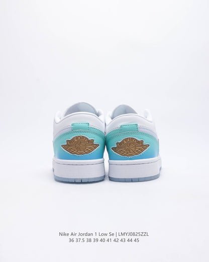 Air Jordan 1 Low "UNC"