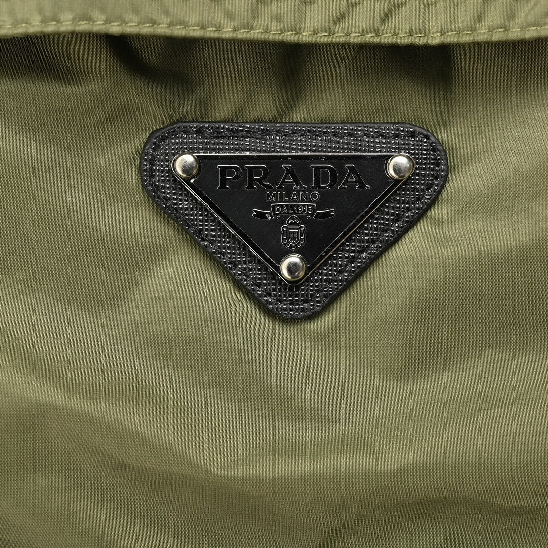 Pra*a olive green short-sleeve jacket