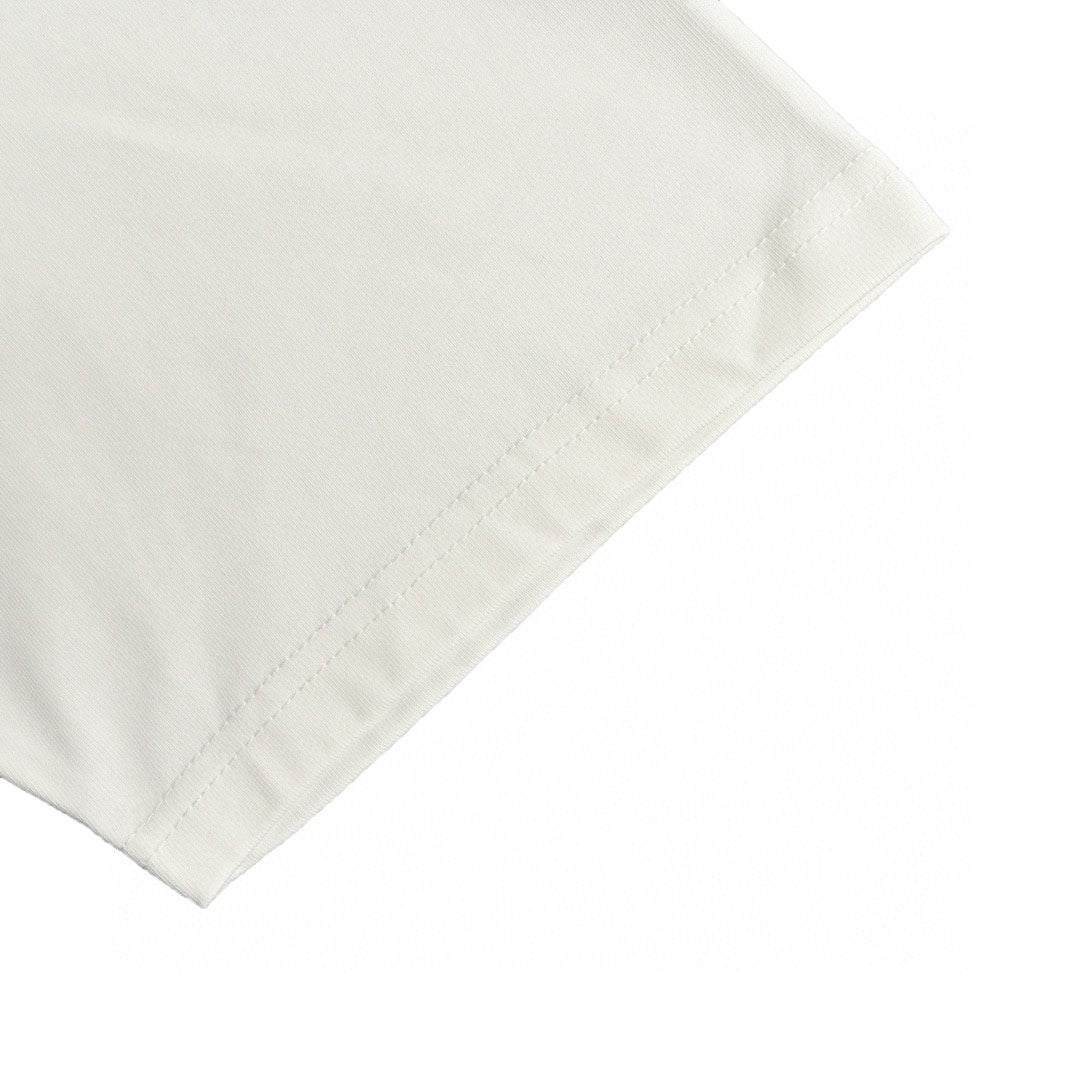 Pra*a white t-shirt with logo design