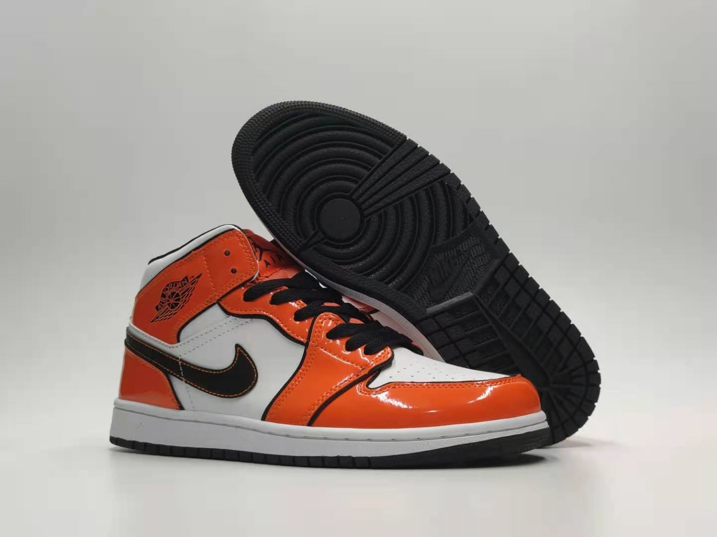 Air Jordan 1 Retro High OG 'Cyber Manga'