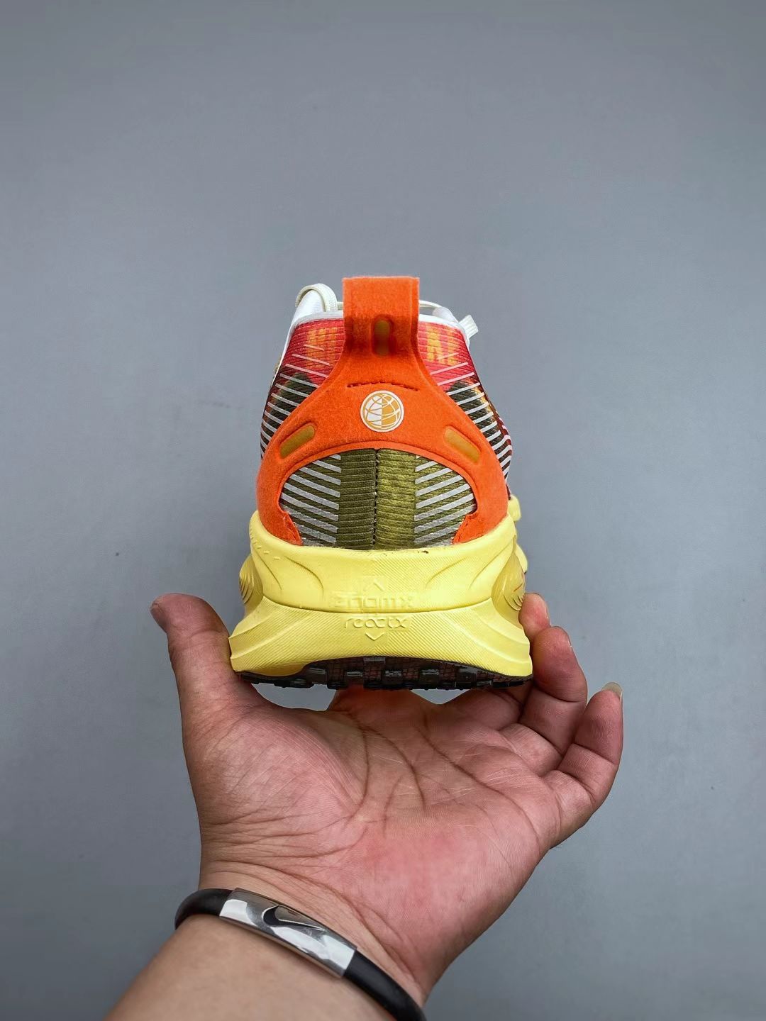 Nike ZoomX Vomero 18 "Orange/Red" – High-Energy Cushioned Runner