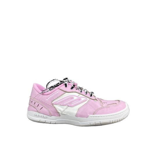 Balenciaga Hamp tons Sneaker in Pink: Disruptive Femininity