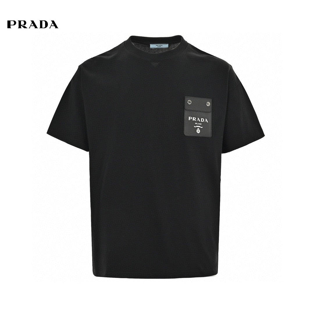 Pra*a t-shirt - pocket detail