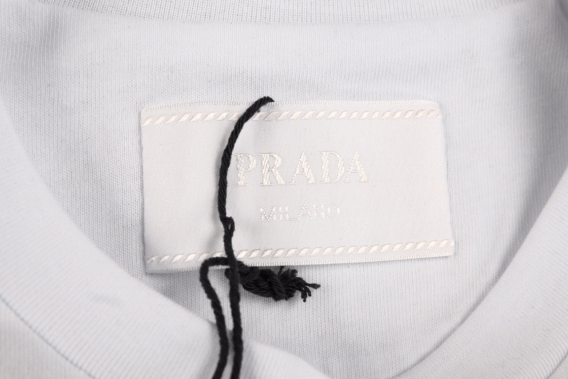 Pra*a logo pocket t-shirt (white)