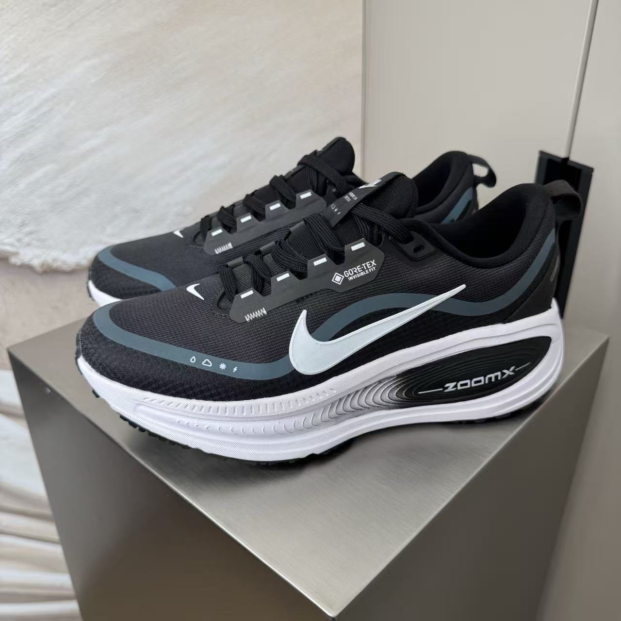 Nike Zoom Vomero in Black/White: Monochrome Momentum