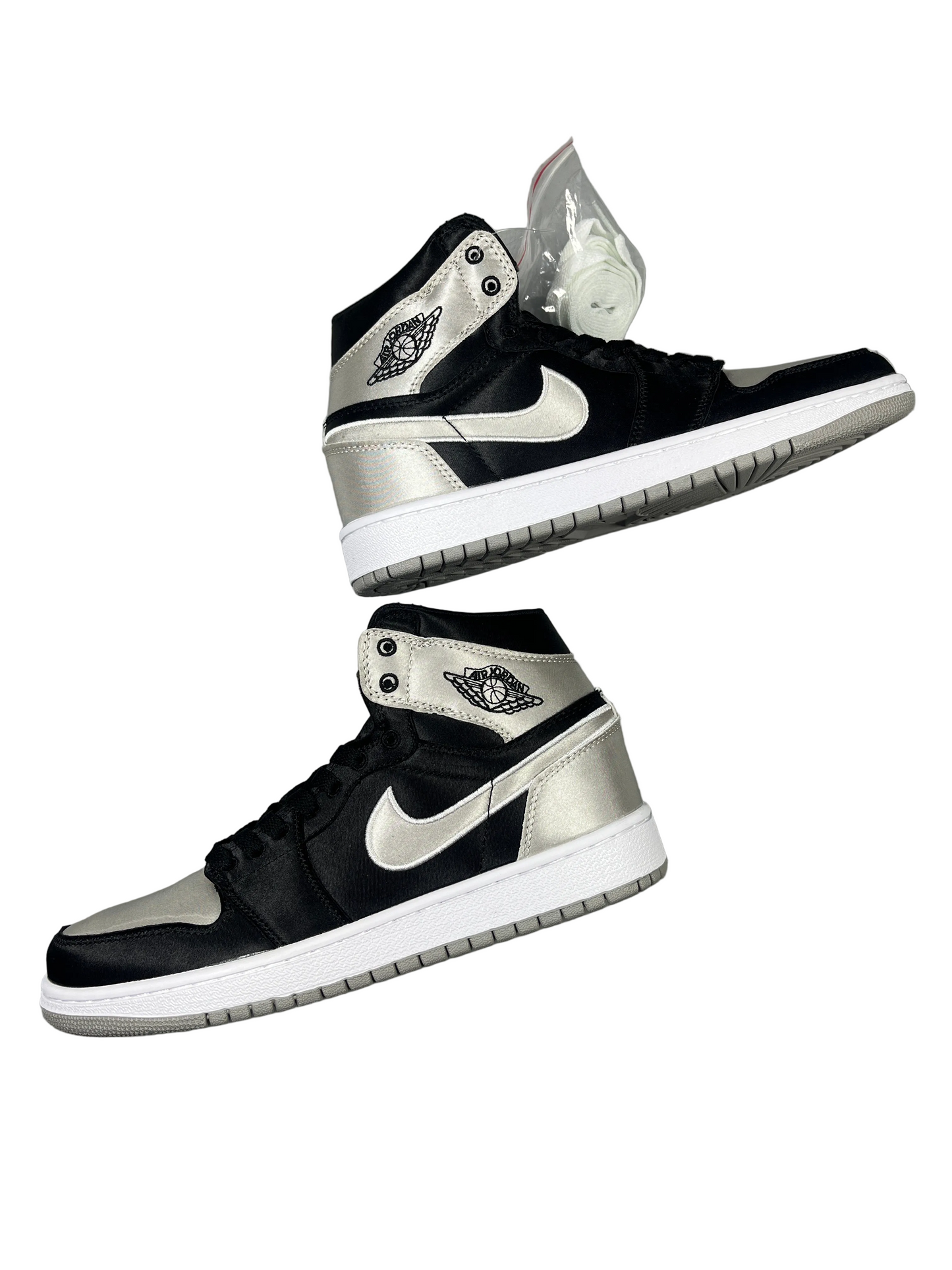 Air Jordan 1 Retro High OG 'Silver Silk'