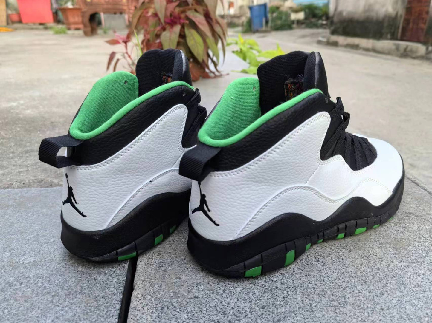 Air Jordan X Retro "White / Black / Green Glow"
