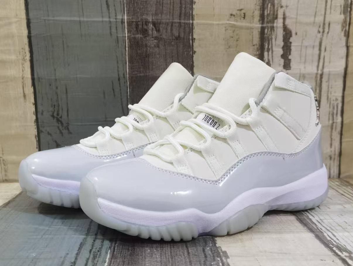 AIR JORDAN 11 RETRO "PLATINUM GREY"