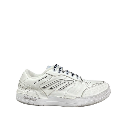 Balenciaga Hamp tons Sneaker in White/Blue: Avant-Garde Clarity