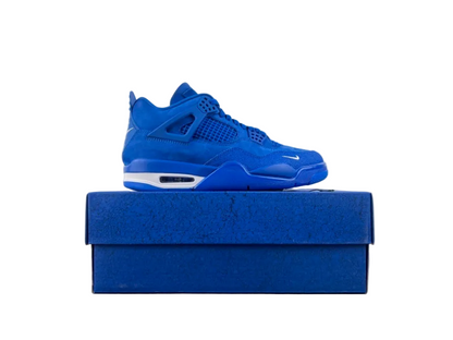 Air Jordan 4 Retro in 'University Blue'