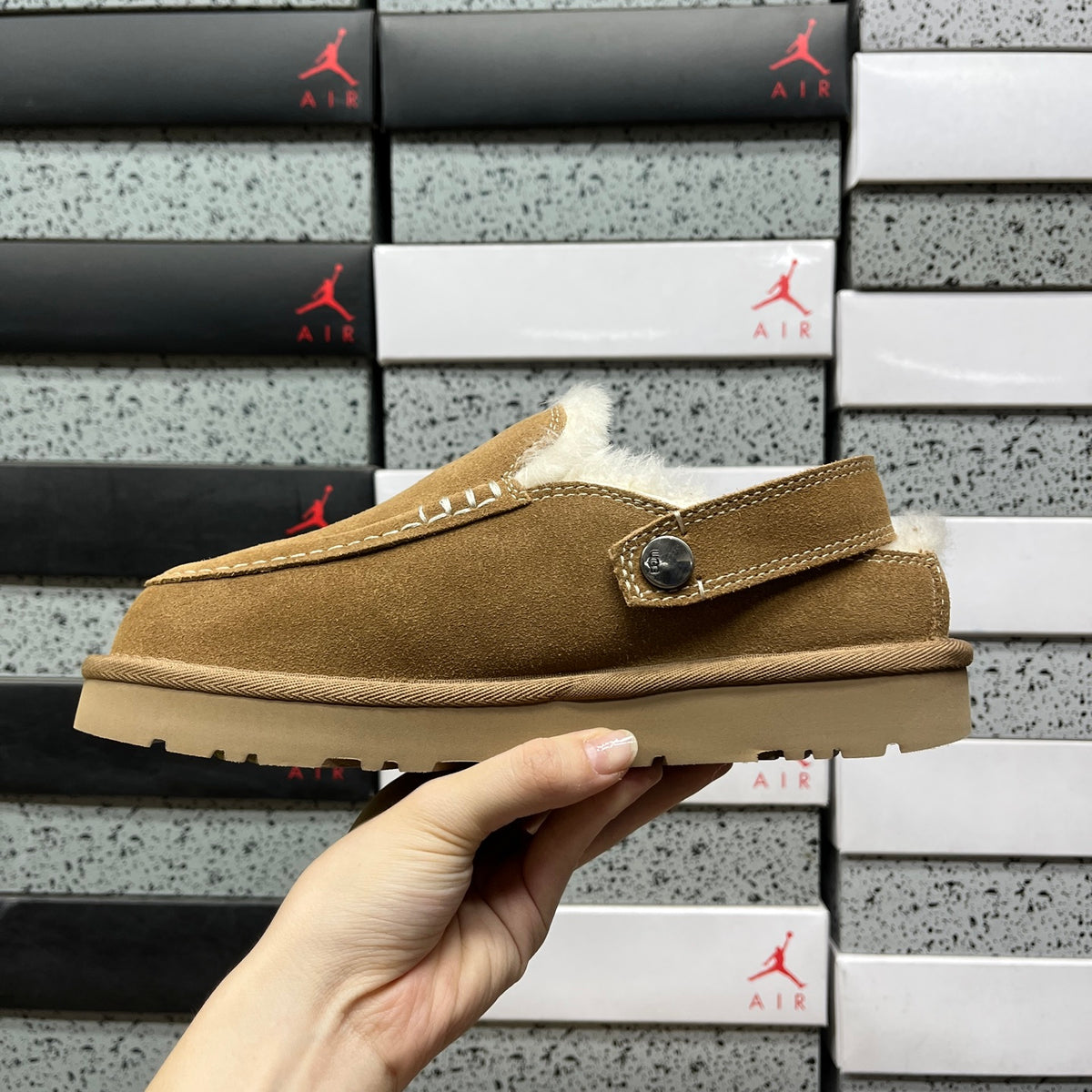UGG Classic Snow Boot in Chestnut