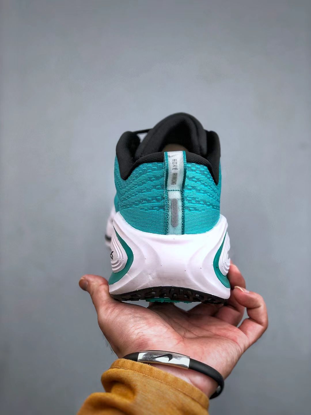 Nike Air Zoom Pegasus “Ocean Blue” – Deep Dive Performance