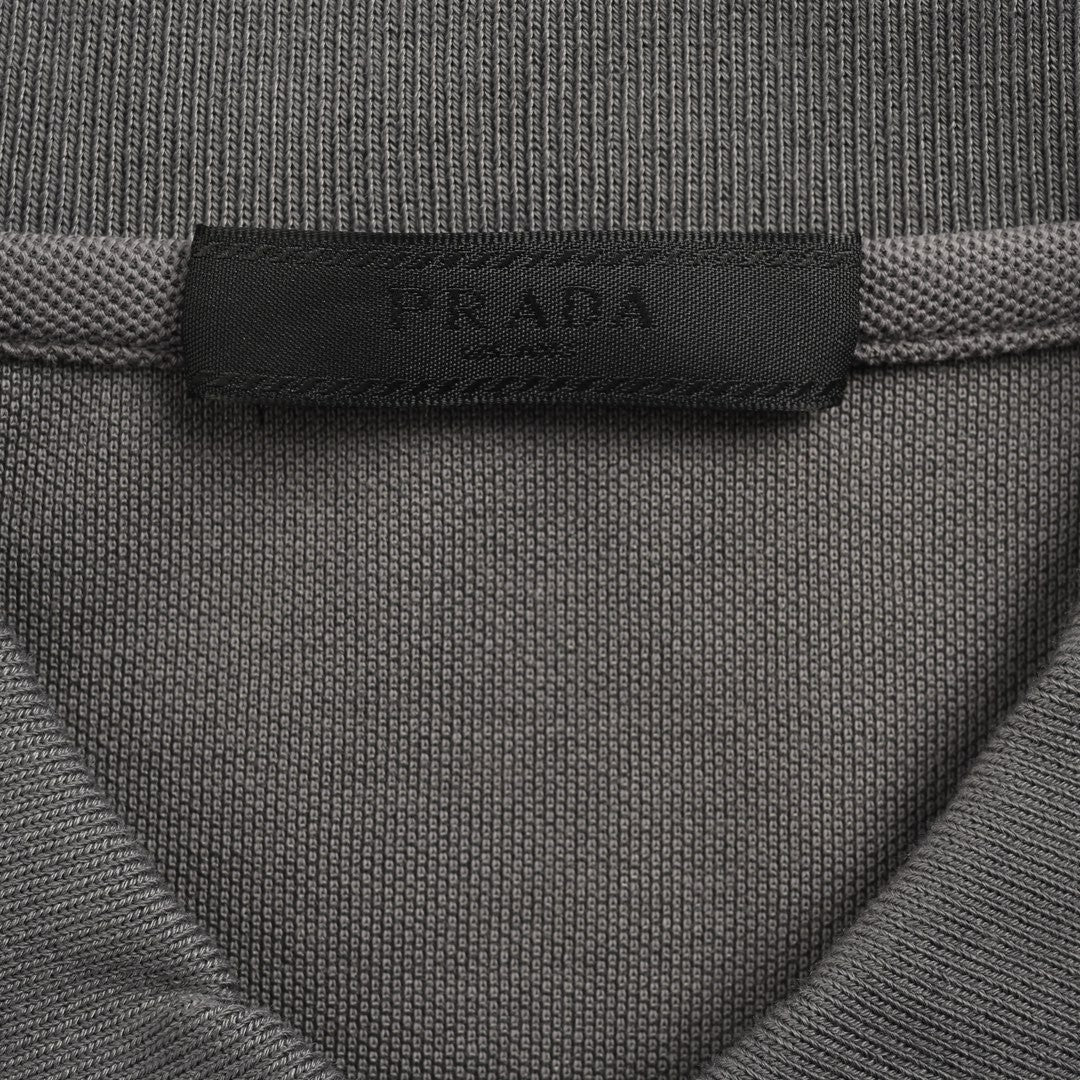 Pra*a classic grey polo shirt