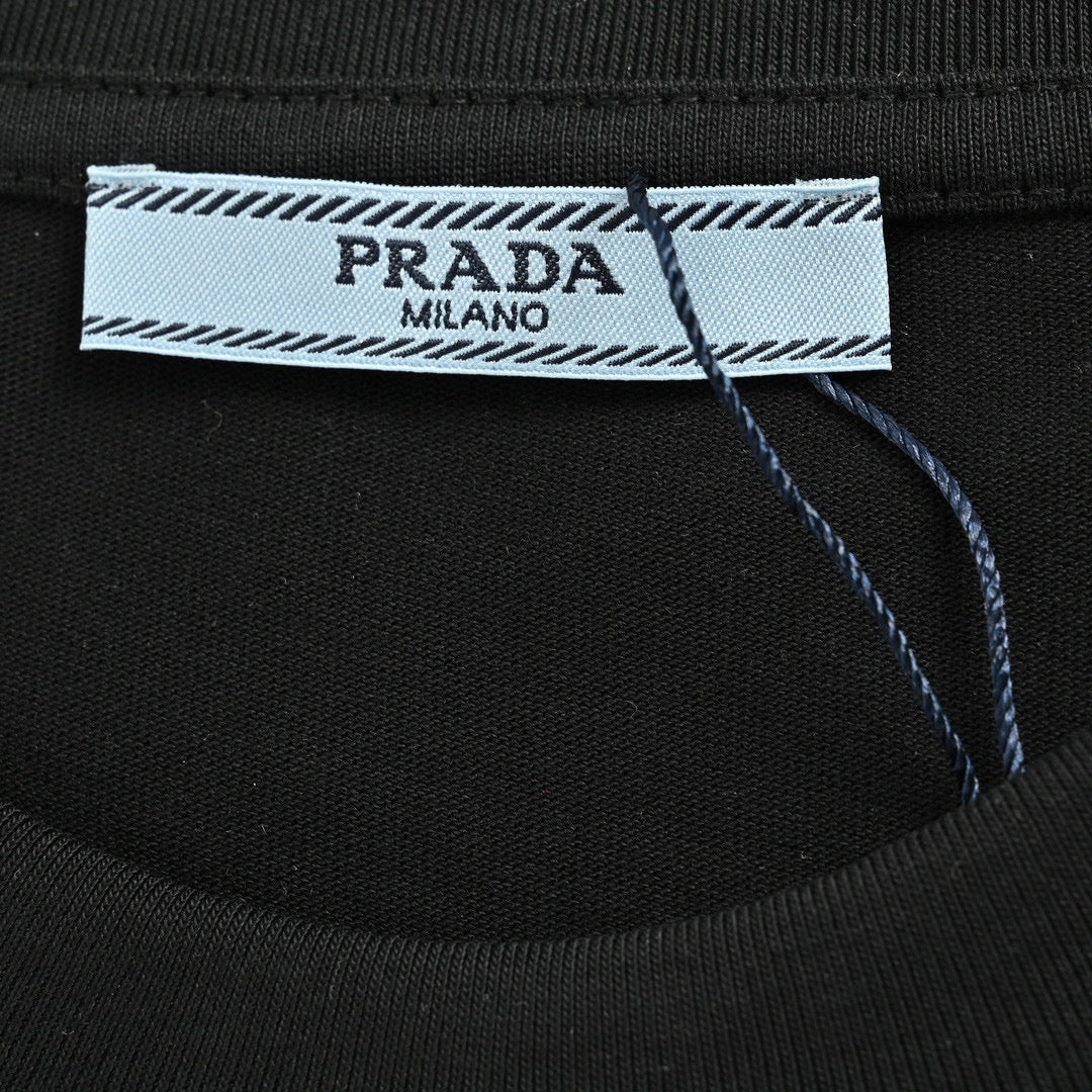 Pra*a triangle spray paint logo t-shirt (black)