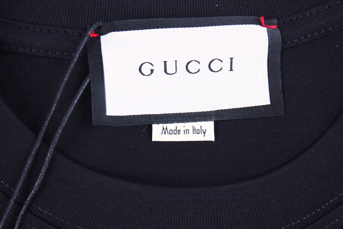 Gucci Lightning Bolt Logo T-Shirt in Black