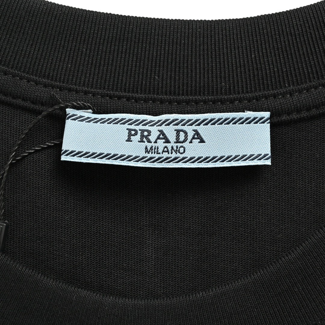 Pra*a graphic logo t-shirt (black)