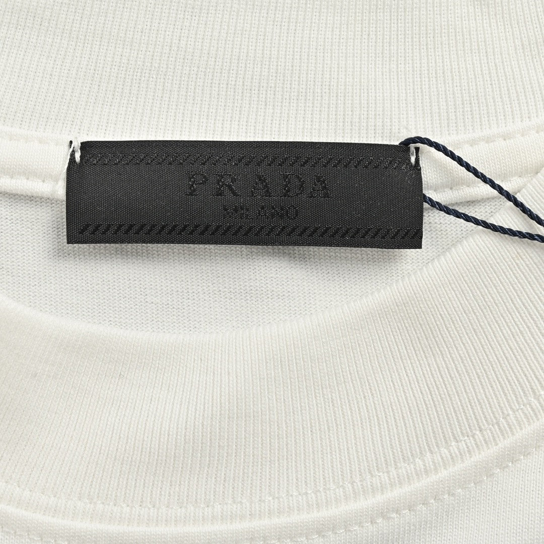 Pra*a white t-shirt with logo design