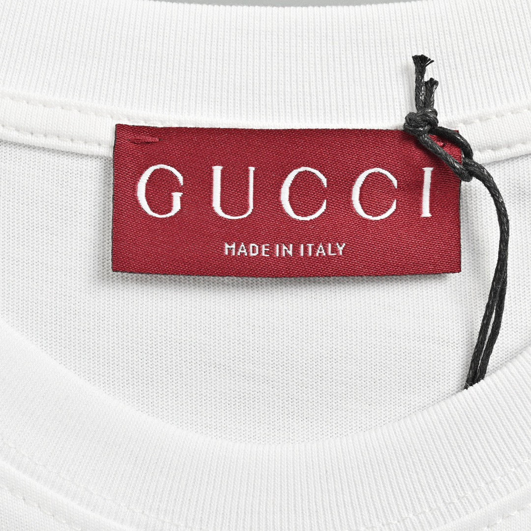 G*u*i white t-shirt with firenze 1921 logo